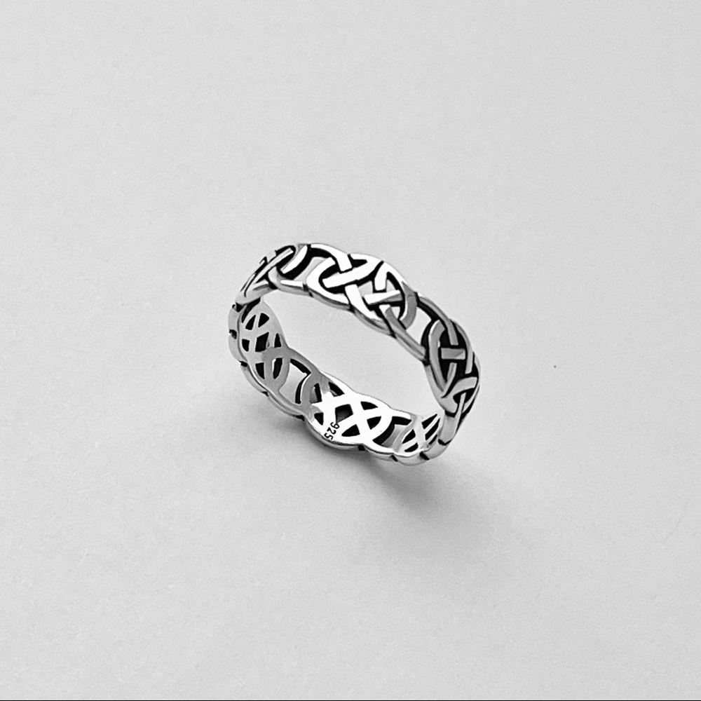 Sterling Silver Eternity Trinity Band, Celtic Ring, Wedding Band, Stackable Ring